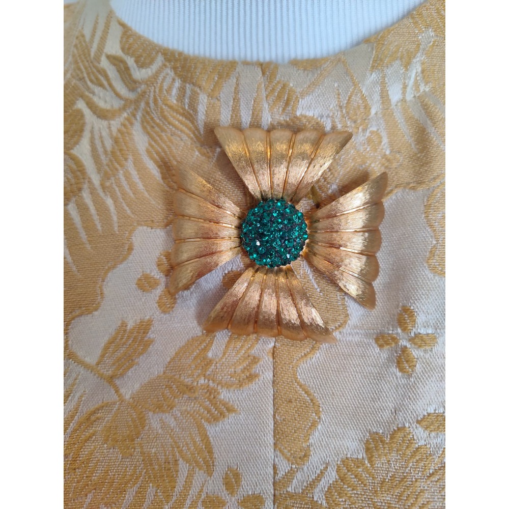 Vintage 50's Gold Brocade Tunic Hostess Top Oriental Theme With Gold Tone Brooch - Picture 4 of 12